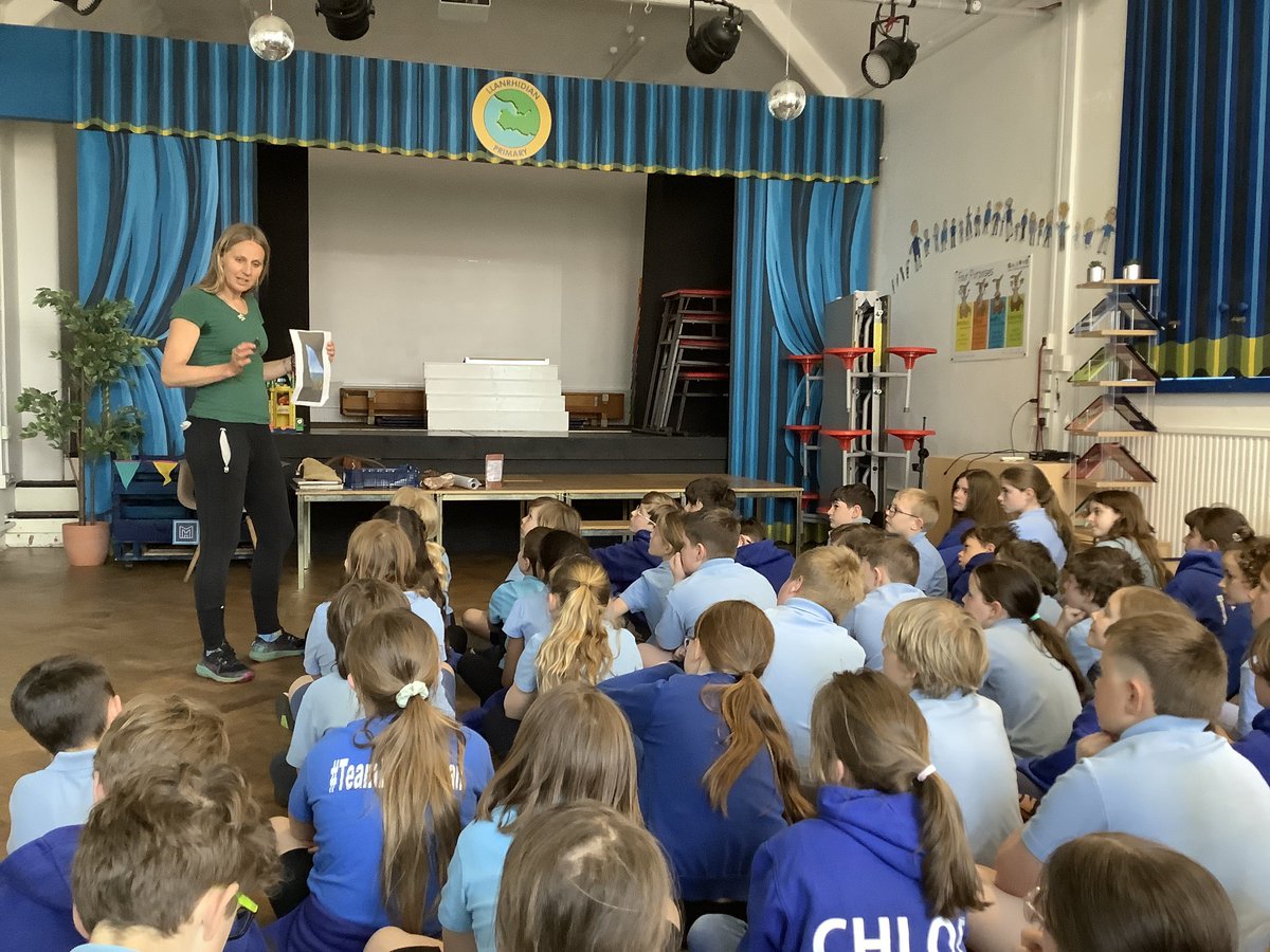 llanrhidianp's tweet photo. #LlanPryCop learning about Gower ancestors and exploring different artefacts that were found back in ‘deep time’. I wonder, can you identify what some of these artefacts may be? 🦴🦣🪨#LlanHum #LlanSci #LlanComm https://t.co/gzwfS3Byy6