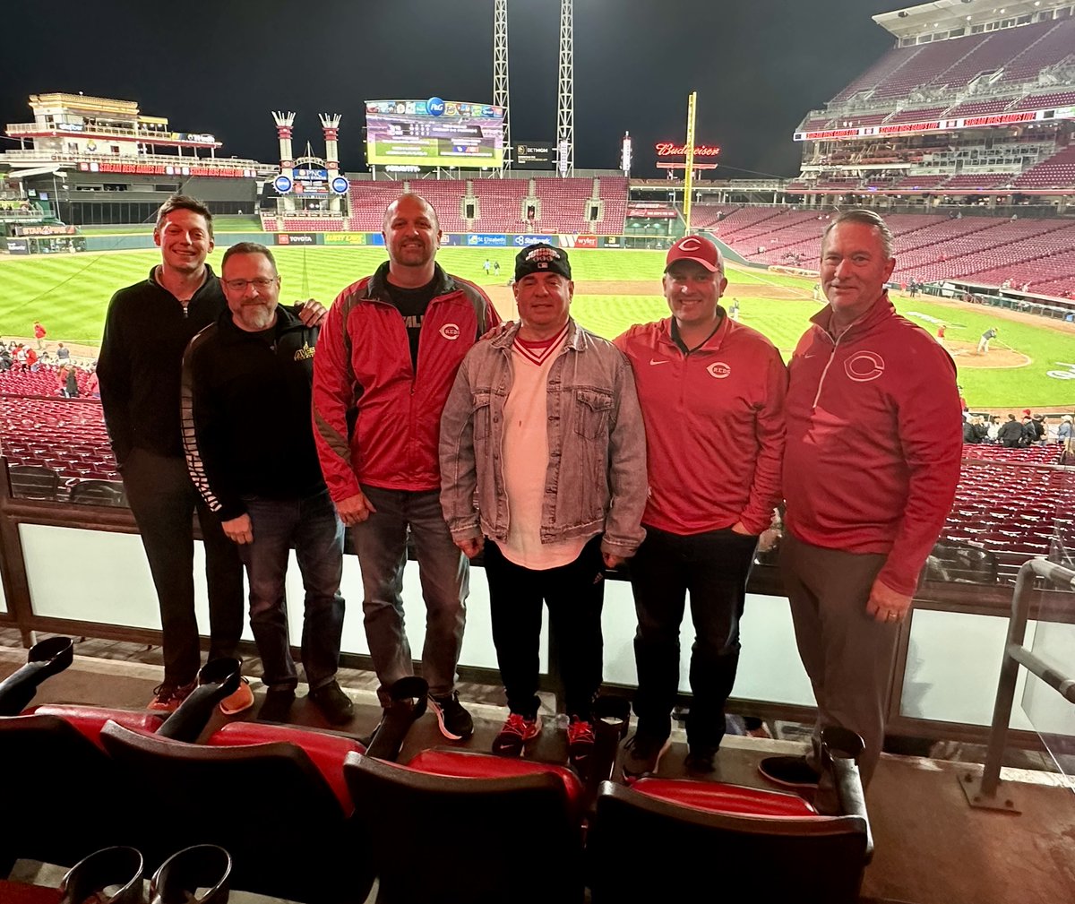 spagencyinc's tweet photo. Night Out at The Ballpark With Our Friends at Cincinnati Insurance Company!⚾
• • • •
Thank you to our great friends over at Cincinnati Insurance Company for hosting us at the ballpark versus the Tampa Bay Rays last night. We love our partnership!

#SPAgency #Cincinnati #Reds https://t.co/JEGjsbboIV