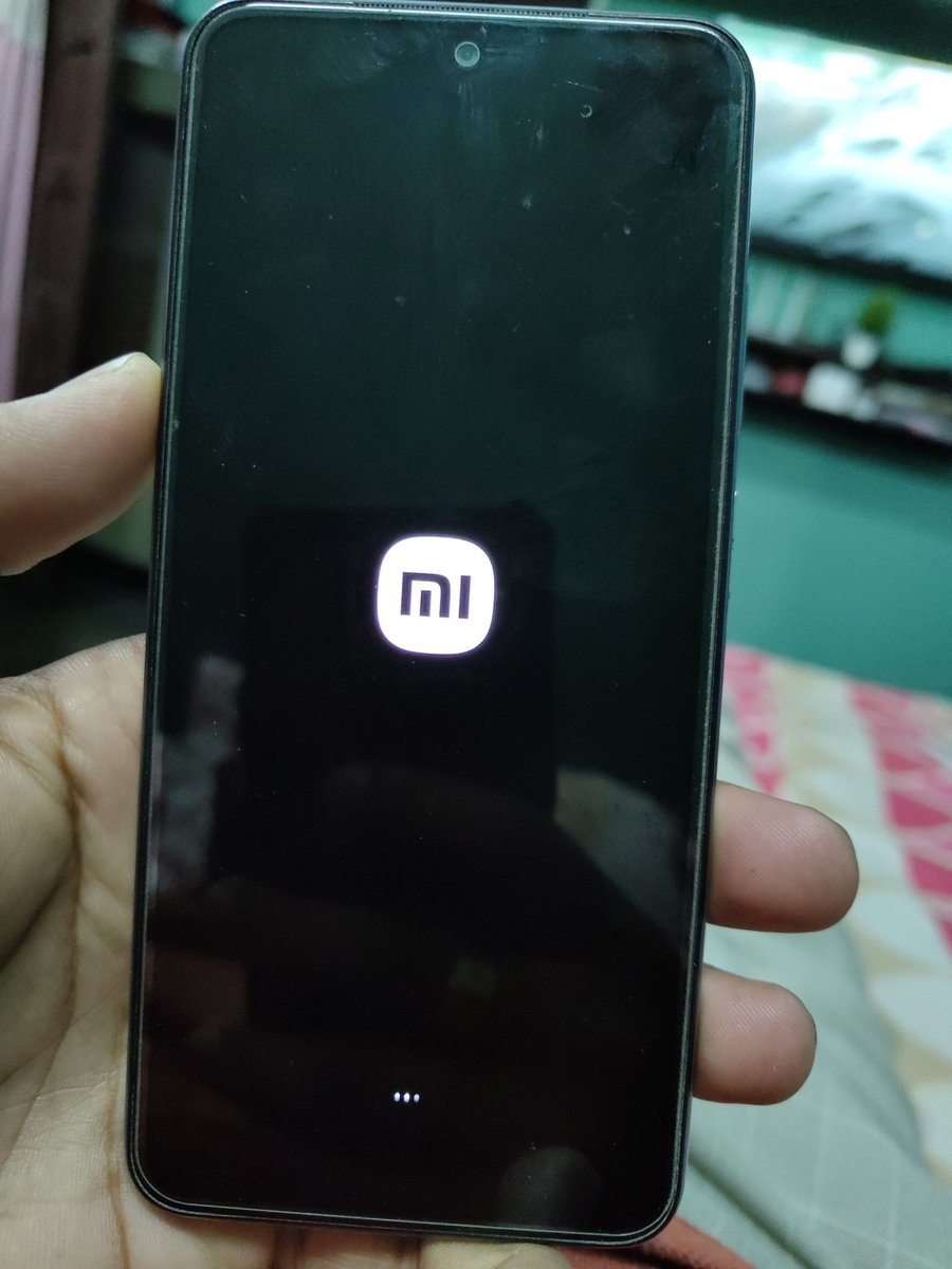 Crazee_Mink's tweet photo. I'm regretting &amp; feeling very sorry upon myself that I got a Xiaomi device. It didn't even lasted for 1yr &amp; started showing problems. My RN10 Phone stucked in Boot loop. Please don't by Xiaomi device. Their products are dead, the service is dead and now the company is also dead. https://t.co/4cPnfwJvKk
