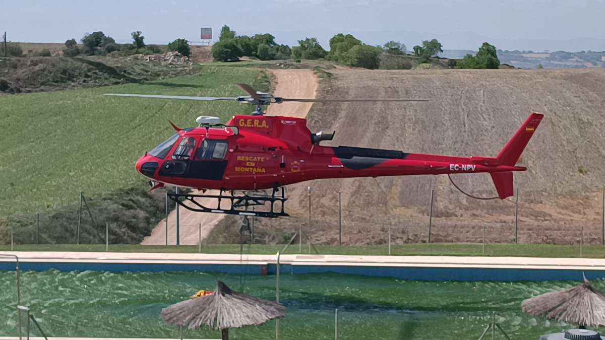 Danielfernan86's tweet photo. @RadarSpain Cargando en la piscina https://t.co/OwpVn4ifCG