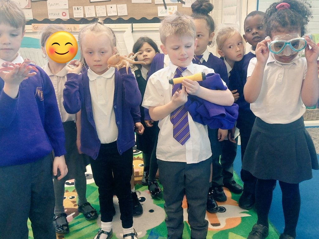 eps_diamond's tweet photo. We really enjoyed immersing ourselves into our new core text through a range of objects. We then decided what we would bring on our own adventure 🌊🔦🩱🩳⛰🌄 #adventure https://t.co/IoNFcR7SAp