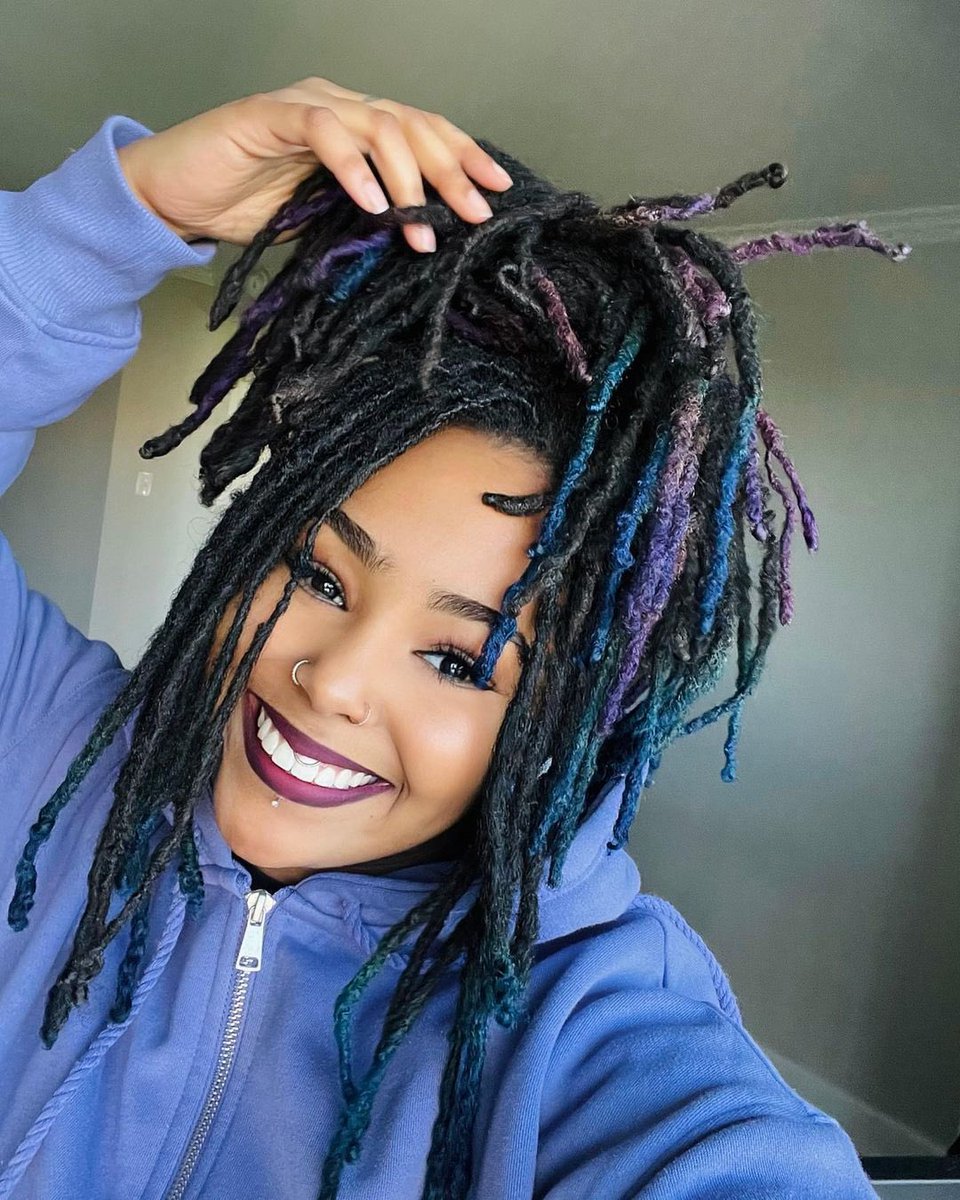 18_locs's tweet photo. Happy birthday to @therealraniii ๐คโฆ ๐๐
โข
#locs #locstyles #loclivin #locjourney #locinspo #loclife #locqueen #locogirl #locdup #locdnotbound #locdqueen #locd
#bluelocs #greenlocs #locqueen #maturelocs #location #reallocs #texturetuesday #birthdaygirl #locs_18 #locs_18_pic https://t.co/fQu25yDaAO
