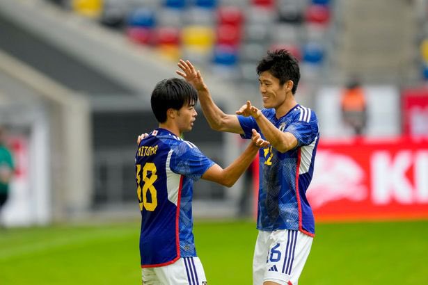 SVFootball_eu's tweet photo. 🚨 £35m Arsenal target says he's already really good friends with 24-year-old Gunners player

🗣️ Kaoru Mitoma, Brighton star, opens up about his close friendship with Arsenal's Takehiro Tomiyasu during an interview with Optus Sport.

🗣️ Mitoma on settling in England: "I haven’t found it tough living here yet. Having him in London is a nice reassurance even if I can’t see him much because of busy schedules."

🗣️ Arsenal's interest in the £35m winger could be influenced by the existing bond between Mitoma and Tomiyasu, potentially making a move to Mikel Arteta's side more appealing.