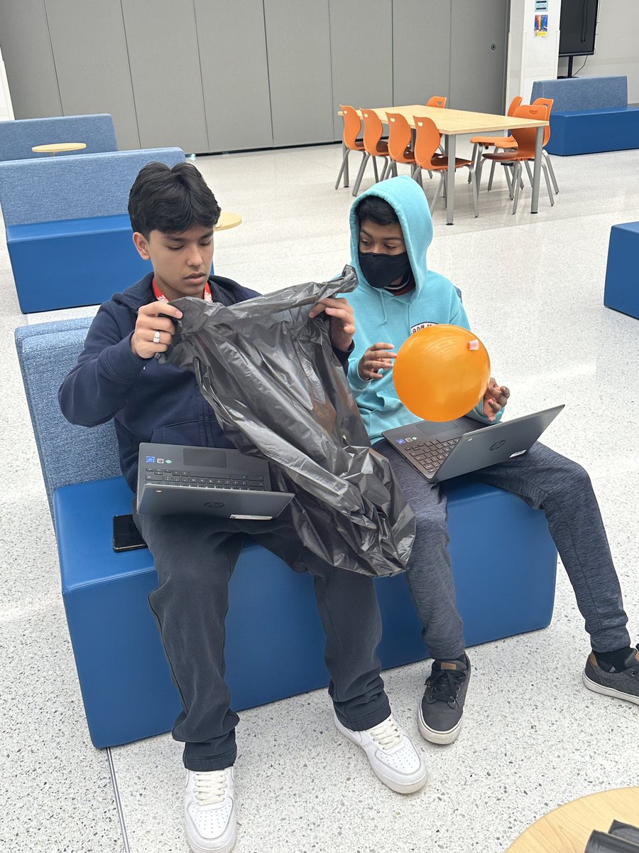 arosenSTEAM's tweet photo. Biology students monitoring breathing from negative feedback to see how our breathing changes to maintain homeostasis https://t.co/tUlvtTXaco