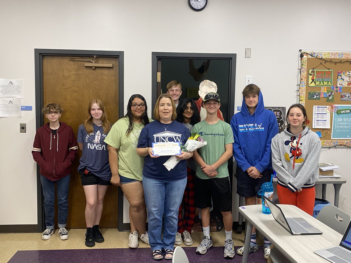 araines_'s tweet photo. Congrats to Gayle Woodcock from SEA - Tech! She is a finalist for High School Teacher of the Year! ⁦@NewHanoverCoSch⁩ https://t.co/zaWDCQBeon