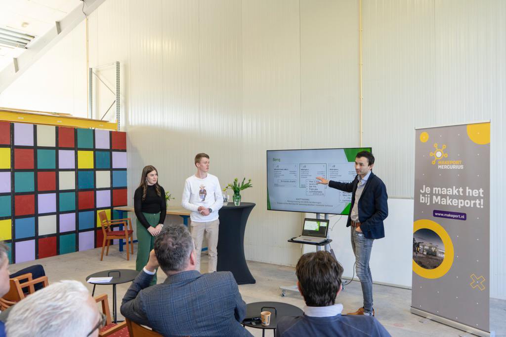 Makeport Mercurius in <a href="/stadskanaal_nl/">Gemeente Stadskanaal</a> krijgt bijna 7,3 ton #subsidie om het vakonderwijs verder uit te bouwen. <a href="/TjeerdVD/">Tjeerd van Dekken</a> bezocht de coöperatie op het voormalige Philipsterrein, waar leerlingen, studenten en werkzoekenden worden opgeleid tot vakmensen ➡️ provinciegroningen.nl/actueel/nieuws…