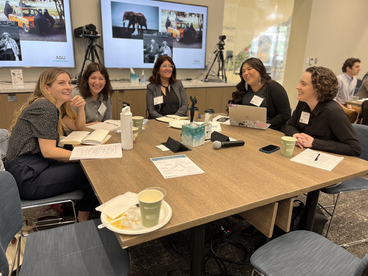 AGUSciPolicy's tweet photo. We’re kicking off our Voices for Science workshop today with our colleagues at @AGU_SciComm and scientists from across North America. Learn more about the program at https://t.co/VOmge4biIW https://t.co/bEabKkA3Vy