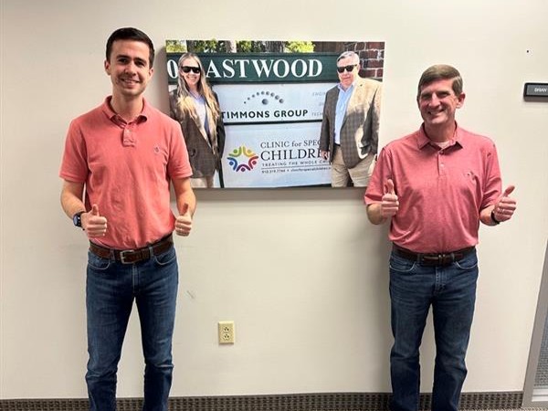timmonsgroup's tweet photo. Tomorrow is National #LookAlikeDay! According to our Raleigh traffic and transportation crews who have a long-standing tradition of wearing matching outfits, βthe team that twins is the team that wins!β Looking sharp, folks! π
#LifeAtTG #CivilEngineering https://t.co/pH1QAf75pl