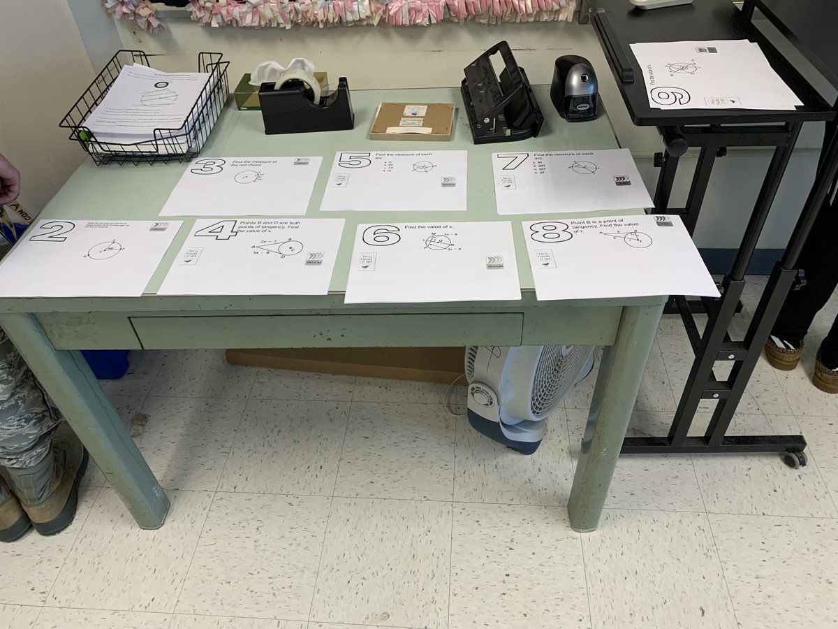 MaharanaMala's tweet image. Shoutout to Kelly Donnelly for an amazing lesson on building a thinking classroom! 🙌🏼🧠💭 Her &apos;thin slicing&apos; lesson on circles was mind-blowing and a big hit with the students. Thank you for making it a success! 🎉👏🏼 #ThinkingClassroom #ThinSlicing #TeachingSuccess&quot;
