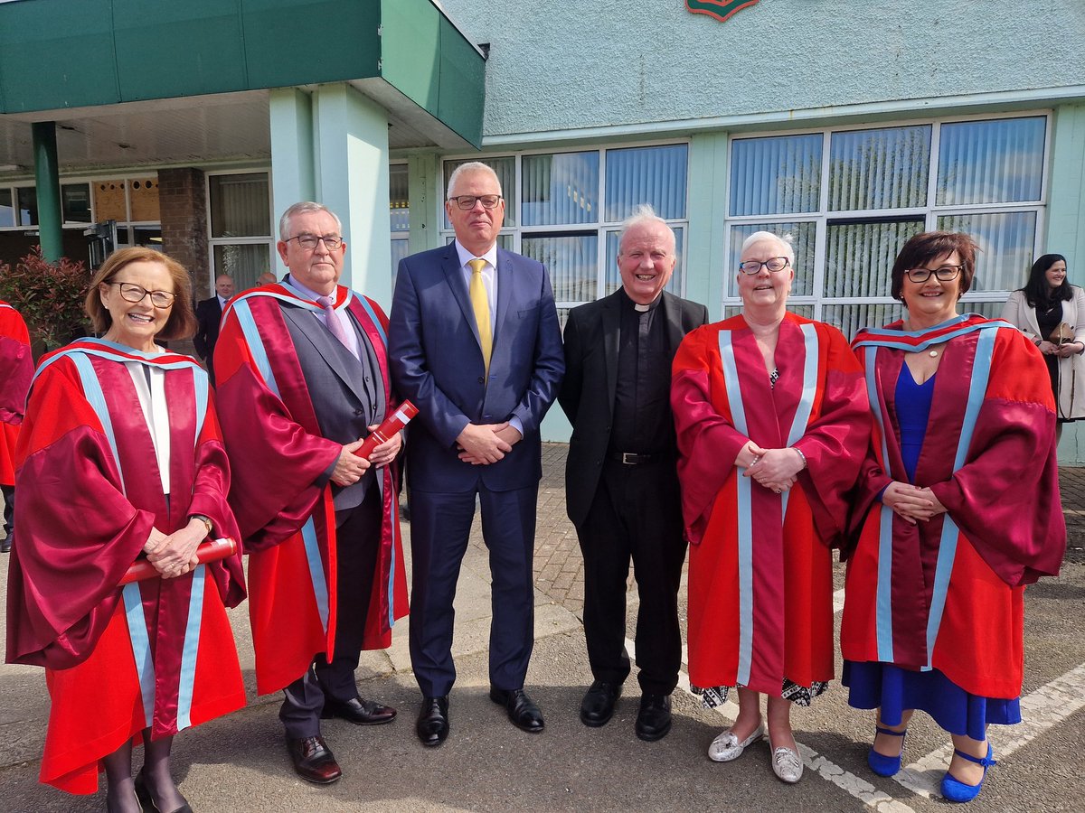 stmaryslim's tweet photo. Mrs Moore pictured with Mrs McCloskey, Mrs McKenna and Mr Bradley being congratulated by Bishop Donal McKeown and Mr Michael Keenan (Director of Education for CCMS). https://t.co/vKbGc47WpT
