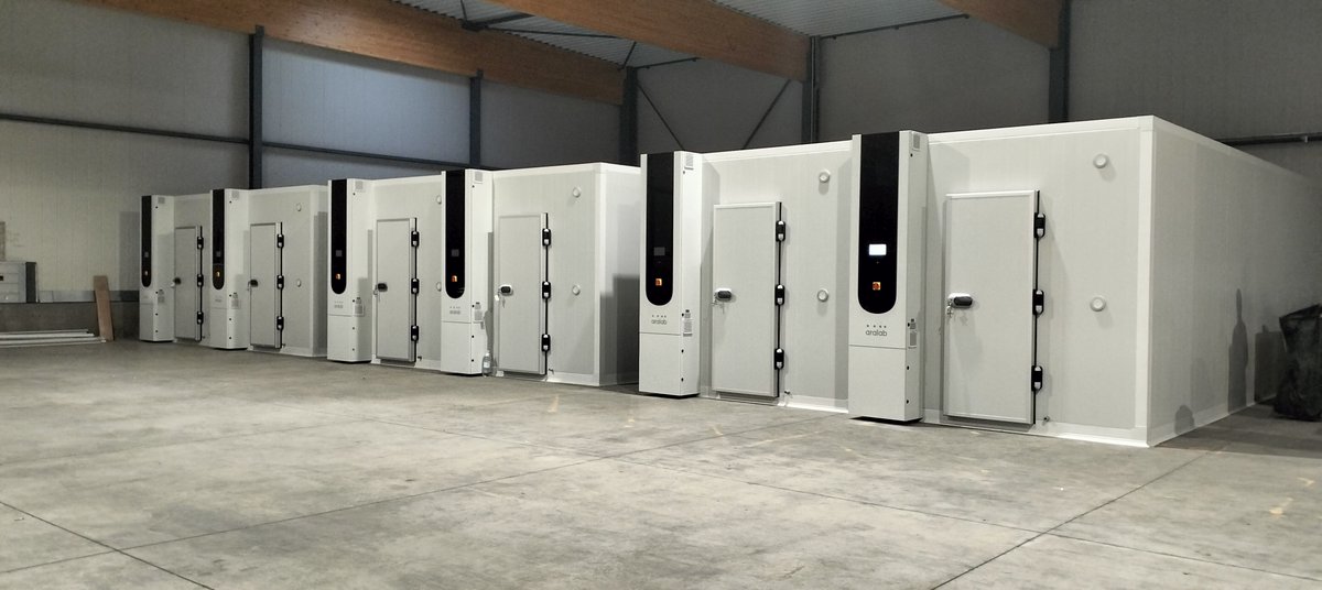 Q1Scientific's tweet photo. Thank you to our suppliers for helping to create our new 20,000 sq ft #StabilityStorage facility in #Belgium. The expertise and dedication of our General Manager Cécile Jacoby, Project Coordinator Emile Andernack, and the #Waterford team were integral to this project's success. https://t.co/abnUS8j01L