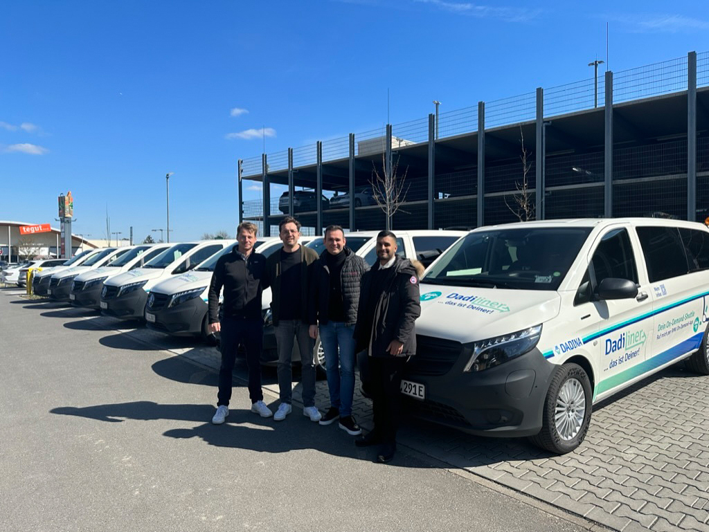 CleverShuttle (@clevershuttle) on Twitter photo DadiLiner-Flotte geht mit eigenen Fahrzeugen an den Start
Seit November ist der On-Demand-Verkehr #DadiLiner im Landkreis Darmstadt-Dieburg ist unterwegs. Jetzt kommen neue Kleinbusse mit Elektroantrieb zum Einsatz. 🚐🔋🍃
Wir wünschen gute Fahrt!
<a href="/zuhauseimladadi/">LK Darmstadt-Dieburg</a> <a href="/RMVdialog/">RMV Dialog</a> DadiLiner-Flotte geht mit eigenen Fahrzeugen an den Start
Seit November ist der On-Demand-Verkehr #DadiLiner im Landkreis Darmstadt-Dieburg ist unterwegs. Jetzt kommen neue Kleinbusse mit Elektroantrieb zum Einsatz. 🚐🔋🍃
Wir wünschen gute Fahrt!
<a href="/zuhauseimladadi/">LK Darmstadt-Dieburg</a> <a href="/RMVdialog/">RMV Dialog</a>