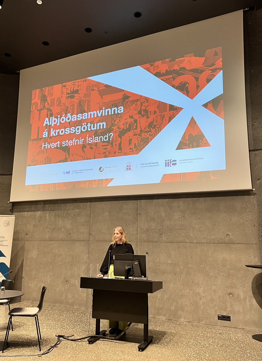 Director <a href="/SabinaWesterho1/">Sabina Westerholm</a> opened the conferance on foreign policy today:
«1 year of war affects us.» 
She informed about <a href="/NordicHouseRVK/">Norræna húsið</a> and how it has become a meeting point, offers workshops and hosts 🇺🇦exhibitions.
