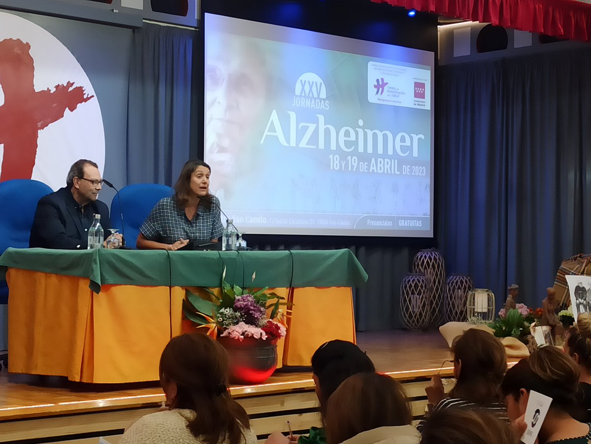 Humanizar_es's tweet photo. #Detecciónprecoz del Alzheimer...
.
. 
Arrancamos la segunda tarde de #Jornadas,
. 
Con @EDUARDOSEYLLER , enfermero experto en enfermería gerontológica. Es Presidente emérito y fundador de la #AMEG

#humanización #tomadecisiones #planificacioncuidados https://t.co/IAVo7fbXlS