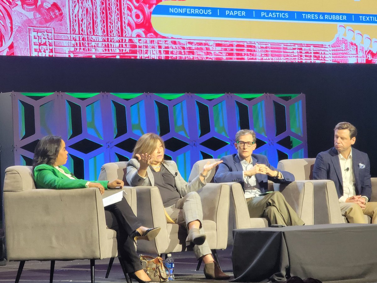 Concepts such as equity, civil rights, and the evolution of what science and law considers to be cumulative impacts are discussed today at the @ISRI #environmentaljustice workshop with <a href="/EPA/">U.S. EPA</a> Deputy Asst. Administrator for Civil Rights Lilian Dorka