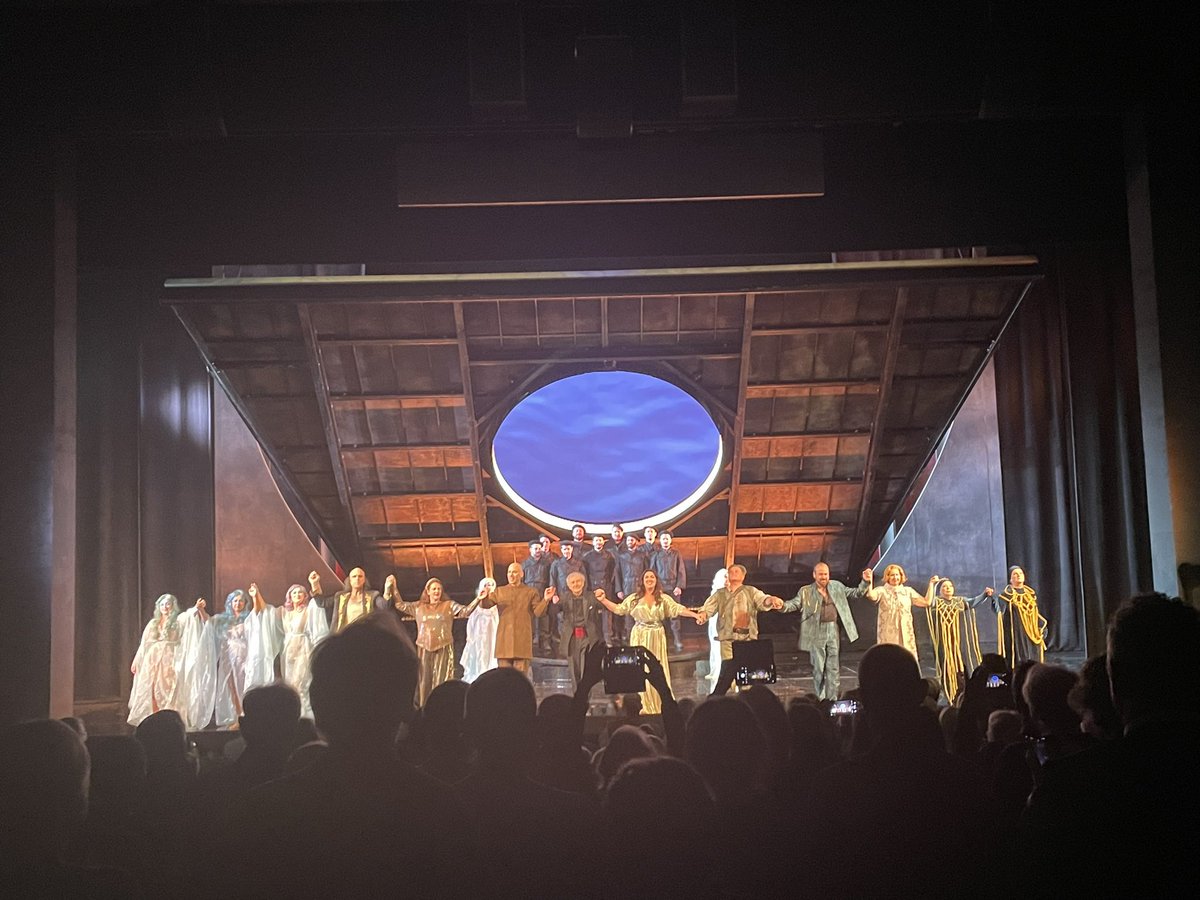 eiX60202646's tweet photo. Saving the best for last. Never has this been more apt than on Sunday's performance of Götterdämmerung at the Ulumbarra Theatre. Each Act got better & better. My earlier misgivings about Brad Daley (Siegfried) & Antoinette Halloran (Brunnhilde) were tossed aside. -/2 https://t.co/IVFzRletzL