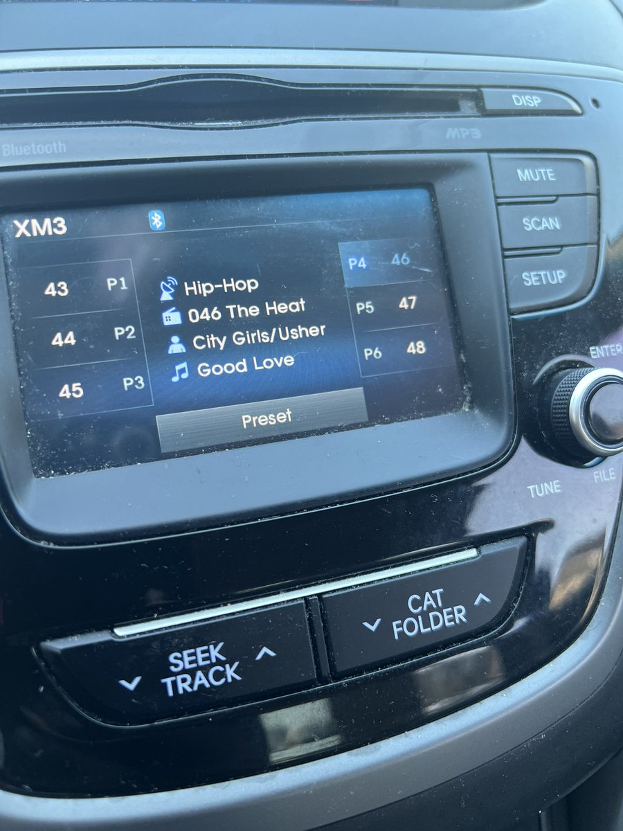 MzPretty007's tweet photo. @swaggysie Has me lit this morning 🤓 https://t.co/lmsrRZZdDH