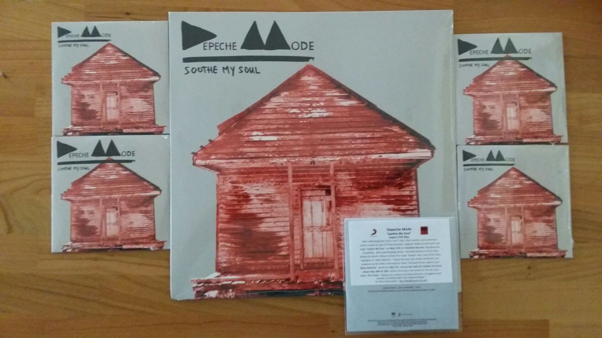 Aldodepeche23's tweet photo. Southe My Soul #DepecheMode #depechemodecollection #southemysoul #vinile #vinyl #Cd #museodepechemode #museumdepechemode https://t.co/ae1jDNiRHc