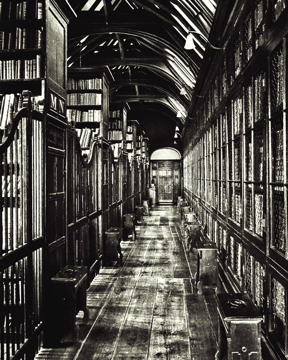 gedeclectic's tweet photo. Chethams Library Manchester 

#bnw #bw #bnwphotography #bwphotography
#monochrome #photooftheday
#bwphotography #photo  #fotooftheday
#instaphoto 
#architecturephotography #urbanphotography 
#travelphotography 
#manchester 
#chethamslibrary #library #museum

IG &amp; TW @gedeclectic https://t.co/wqV5lDx4UJ