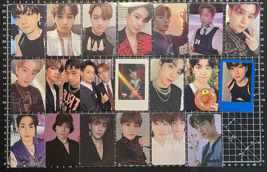 Cq0V9od's tweet photo. 더보이즈 현재 포카 일괄 양도
일괄 2.0
*개별양도❌
*첫번째 포카 미세한 찍힘 하자 있습니다 환불사유❌
반택/편택 가능 디엠주세요! https://t.co/84gV2uQAxh