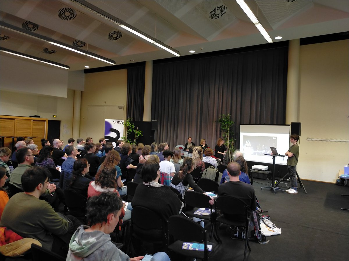 SMA_syndicat's tweet photo. 📣 Salle comble pour la présentation du plaidoyer pour des festivals indépendants au @PrintempsDB 

Avec @odiledeplas @Telerama @s_krasniewski  @Suds_a_Arles @LBelangeon @AuFoinDeLaRue @decibulles @PetitBain https://t.co/M6blYDqdS4