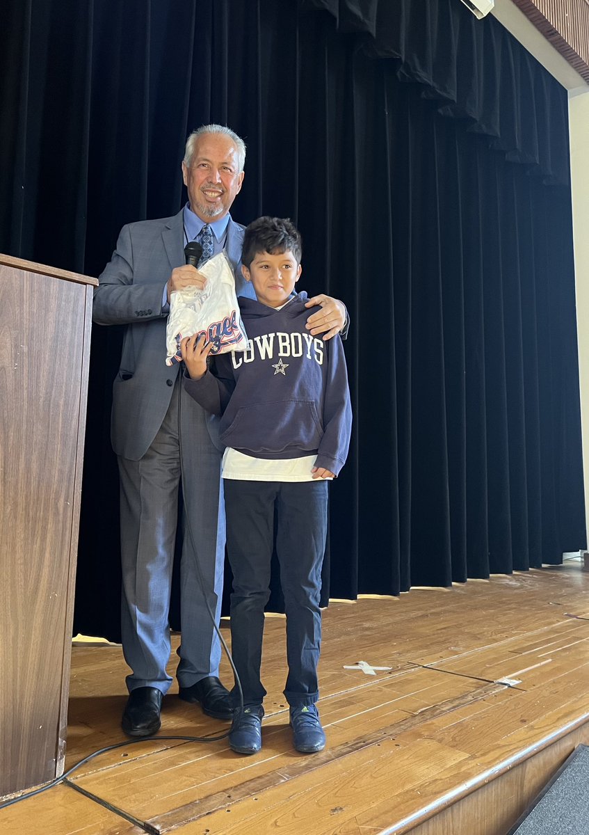 MsKhandekar's tweet photo. Thanks to our special guest speaker from @Rangers for motivating students before their state exams. https://t.co/4ctW6HCq3i