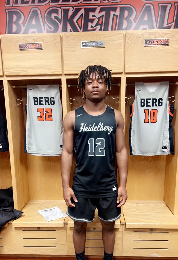 NielsAbessolo's tweet photo. Had a great visit @BergMensBBall yesterday! Very thankful for the invite and the experience @TMiller__3 @Harvey_Hoops35 https://t.co/A6iClwkBpO