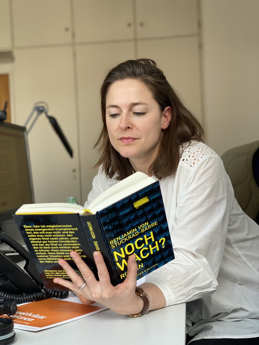 Kathrin Drehkopf (@missturnhead) on Twitter photo Wie praktisch, dass #StuckradBarre sein neues Buch am heutigen Sendungstag veröffentlicht hat. Da gibt‘s ordentlich was zu berichten bei <a href="/ZappMM/">ZAPP Medienmagazin</a>. Um 22.45h, u.a mit <a href="/antonrainer/">Anton Rainer</a>. Wie praktisch, dass #StuckradBarre sein neues Buch am heutigen Sendungstag veröffentlicht hat. Da gibt‘s ordentlich was zu berichten bei <a href="/ZappMM/">ZAPP Medienmagazin</a>. Um 22.45h, u.a mit <a href="/antonrainer/">Anton Rainer</a>.