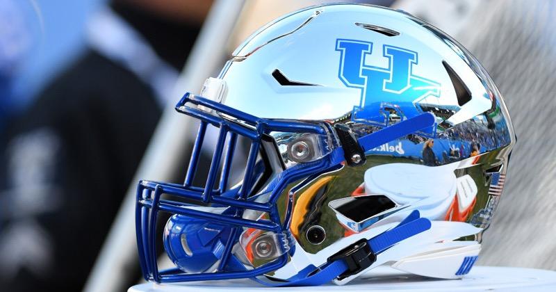Blessed to receive an offer from the University of Kentucky #AGTG #WeAreUK @UKCoachStoops @CoachJ_Boulware @LiamCoen @UKFootball