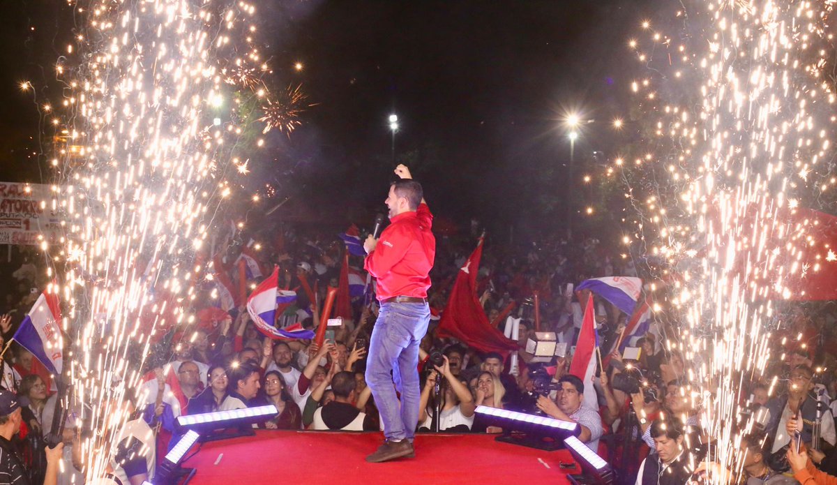 raulatorre's tweet photo. ¡En capital, todos somos LISTA 1 !
#VamosAEstarMejor #SantiPresidente #Lista1 #RaulLatorreDiputado #Opcion1 #LizaSenadora https://t.co/fHTqTaB79n
