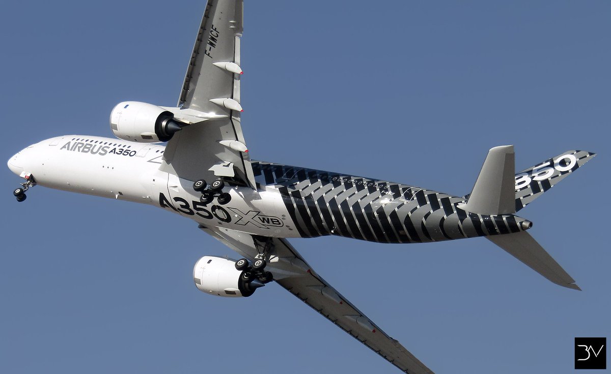 beckeraviation's tweet photo. Airbus A350-941
Airbus Industries (Carbon Fiber livery)
F-WWCF
Santiago de Chile (SCL/SCEL)
FIDAE 2018
03/04/2018
#spotterschile #A359 #FWWCF https://t.co/BurQkUhtM6