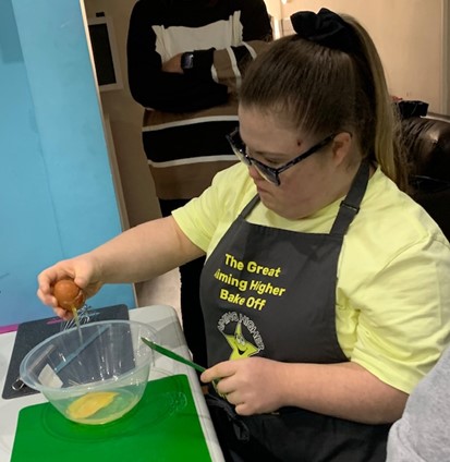 AssuraCommunity's tweet photo. Thank you for the photos #samsplaceblackpool. Sam's Place received a grant through the Assura Community Fund to run a healthy eating course, teaching basic, healthy cooking and food budgeting skills. It looks like some delicious meals have been made.🥘
@KarenAnnNol 

#community https://t.co/d3dawJcLnB