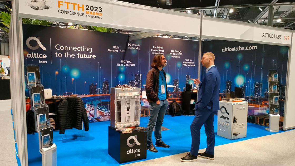 altice_labs's tweet photo. Day 2 at the FTTH Conference 2023 in Madrid is underway and Altice Labs is thrilled to be participating at booth S29 and we welcome all visitors to come and meet us!
#AlticeLabs #AlticePortugal #FTTH #FTTH23 #FTTHConference #Connectivity #NextGen #25G #50G #PON #xPON #FTTx #OLT https://t.co/eQ0mmCjHCf