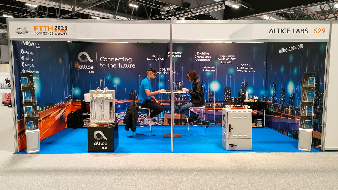 altice_labs's tweet photo. Day 2 at the FTTH Conference 2023 in Madrid is underway and Altice Labs is thrilled to be participating at booth S29 and we welcome all visitors to come and meet us!
#AlticeLabs #AlticePortugal #FTTH #FTTH23 #FTTHConference #Connectivity #NextGen #25G #50G #PON #xPON #FTTx #OLT https://t.co/eQ0mmCjHCf