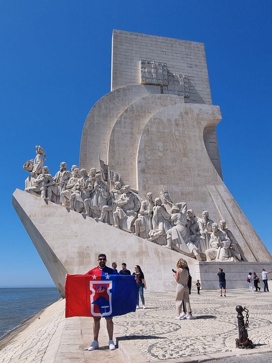 rodrigotroyner's tweet photo. Onde quer que eu vá, semPRe levarei as cores e o manto do @paranaclube, nosso Tricolor da Vila.❤️💙
#paranismo #paranistaspelomundo #paranaclube #prcpelomundo https://t.co/QxWkUQfZZP