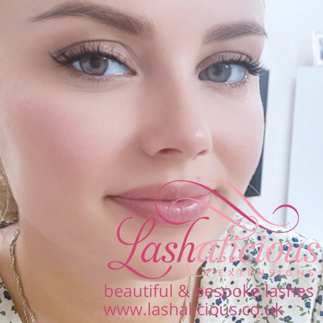 thelashangel's tweet photo. Girly holiday lash extensions ready for Portugal ❤️ that’s longer lie-ins and more time for holiday❤️ 

#lashes #lashesofinstagram #lashextensions #lashartist #lashesextension #lashesfordays #summer #younggirls #summervibes #summerfun #Portugal #holiday #holidayvibes  #vacation https://t.co/XyZ4ZBQUm3