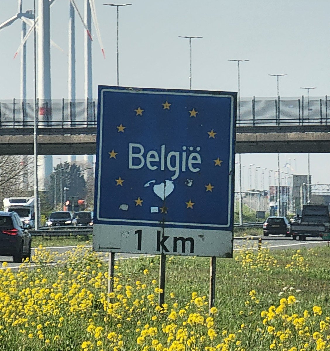 simplyben's tweet photo. Took a road trip to Belgium today just to cross the border. The coffee and chocolate were 💯. Thanks @daviddickstein for a fun morning, a 90 minute taxi ride to spend 20 minutes in a new country. https://t.co/aBfGZgWzbZ