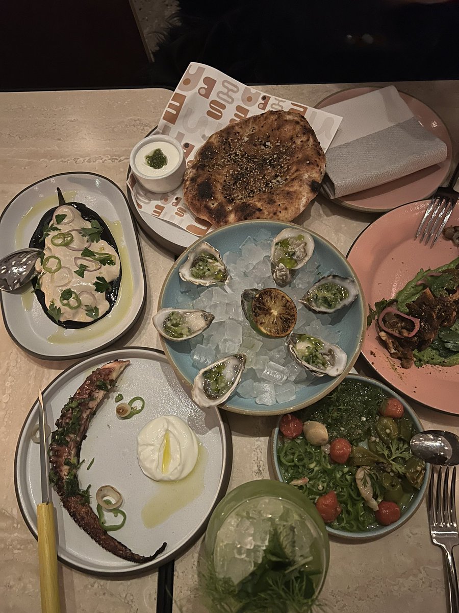 idomyownstuntss's tweet image. I love going out to eat with my best friend