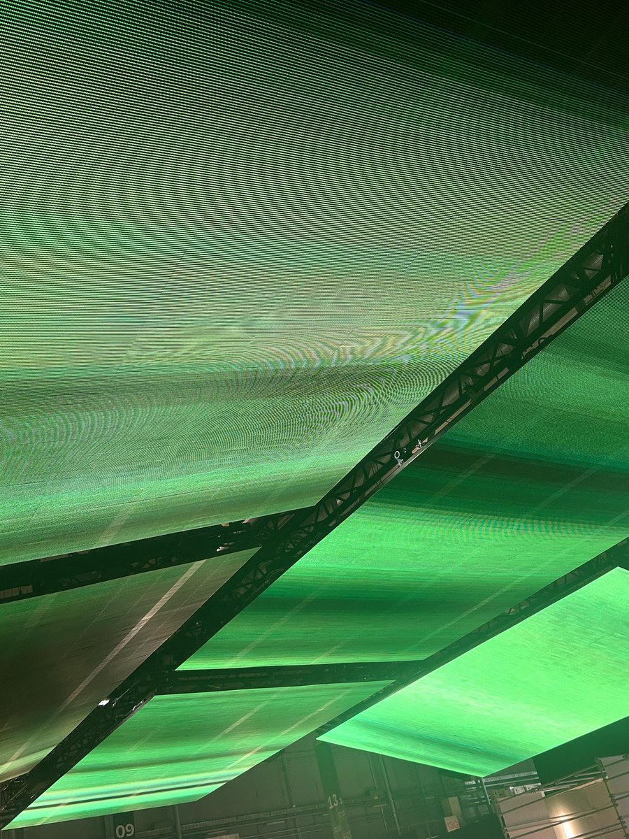 alparkdave's tweet image. Some of the best digital effect design displays yday, my phone doesn’t do it justice! Thank you Salone for giving me all the inspo I need 😎 #Salonedelmobile2023 #SaloneDelMobile