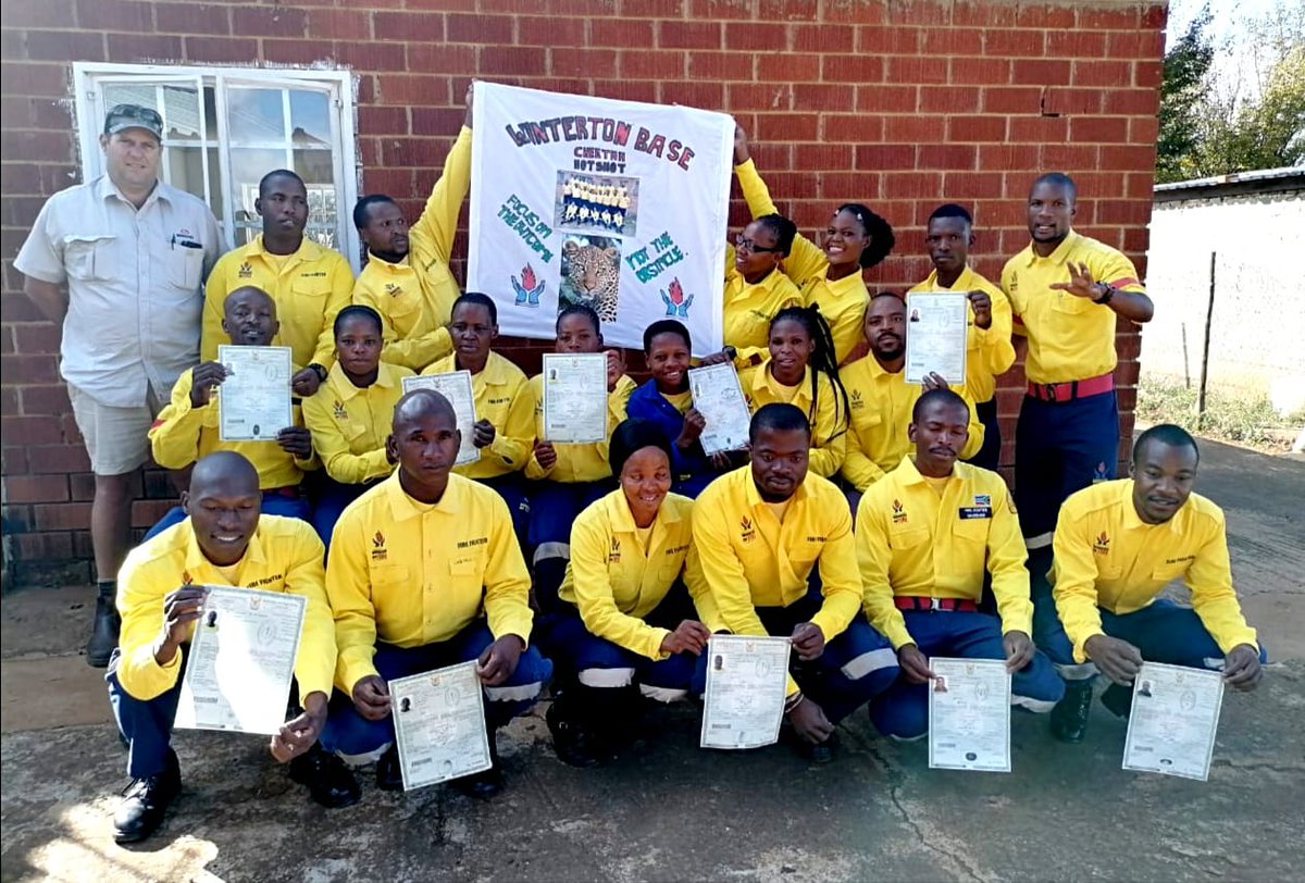 wo_fire's tweet photo. The Winterton team is celebrating after 10 of its participants obtained their learner’s licence, the participant's aim was to advance their skills so they can pursue work opportunities beyond the #WOF_KZN. Their next step is to obtain driver’s licences.
#Making_A_Difference https://t.co/YUUbatyqHB