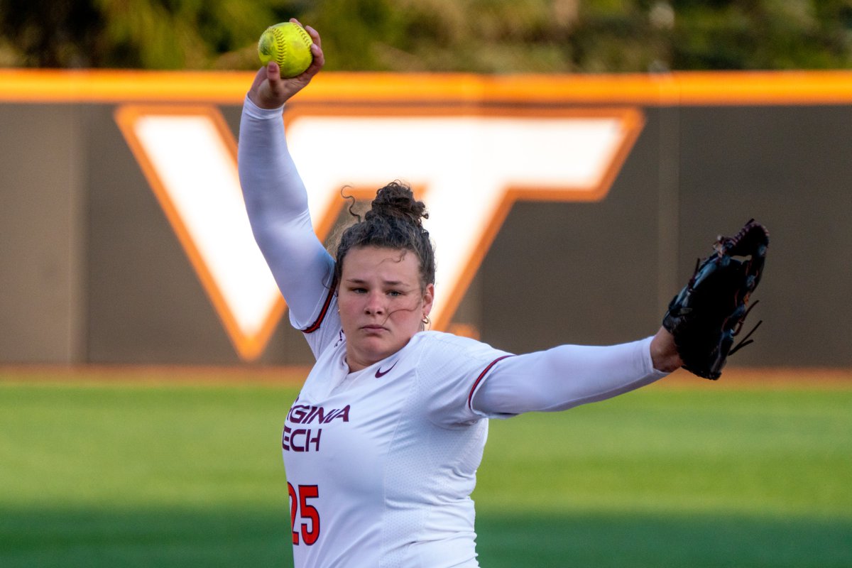 HokiesSoftball's tweet photo. 𝐇𝐨𝐬𝐭𝐢𝐧𝐠 #𝟓 𝐅𝐥𝐨𝐫𝐢𝐝𝐚 𝐒𝐭𝐚𝐭𝐞 𝐭𝐡𝐢𝐬 𝐰𝐞𝐞𝐤. 𝐏𝐚𝐜𝐤 𝐓𝐒𝐏.

Thursday at 7 p.m. | Scrunchie giveaway
Friday at 6 p.m. | Orange out
Saturday at 2 p.m. | T-shirt giveaway

Stay tuned for more giveaway info 👀 https://t.co/pz2IzclfRk
