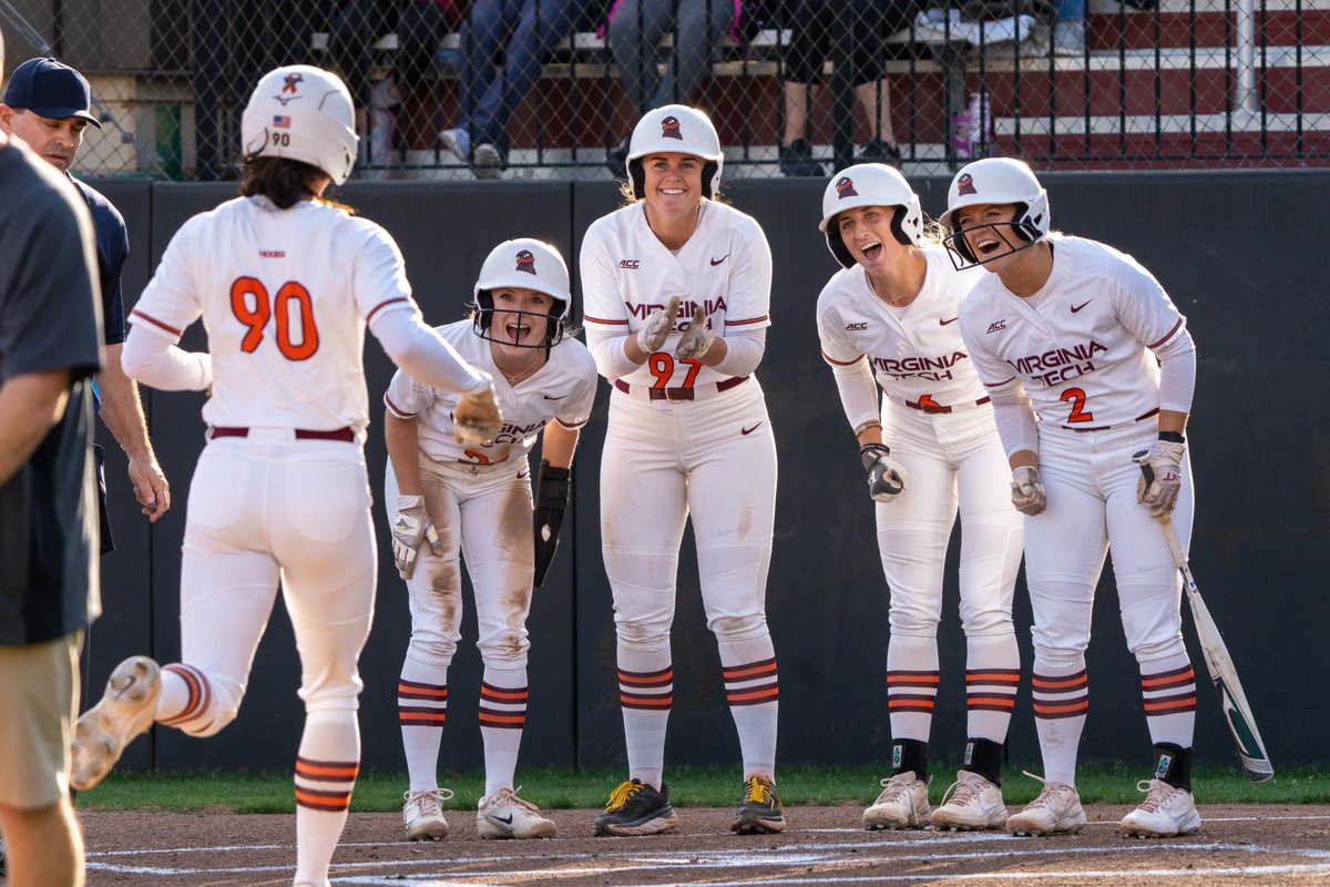 HokiesSoftball's tweet photo. 𝐇𝐨𝐬𝐭𝐢𝐧𝐠 #𝟓 𝐅𝐥𝐨𝐫𝐢𝐝𝐚 𝐒𝐭𝐚𝐭𝐞 𝐭𝐡𝐢𝐬 𝐰𝐞𝐞𝐤. 𝐏𝐚𝐜𝐤 𝐓𝐒𝐏.

Thursday at 7 p.m. | Scrunchie giveaway
Friday at 6 p.m. | Orange out
Saturday at 2 p.m. | T-shirt giveaway

Stay tuned for more giveaway info 👀 https://t.co/pz2IzclfRk