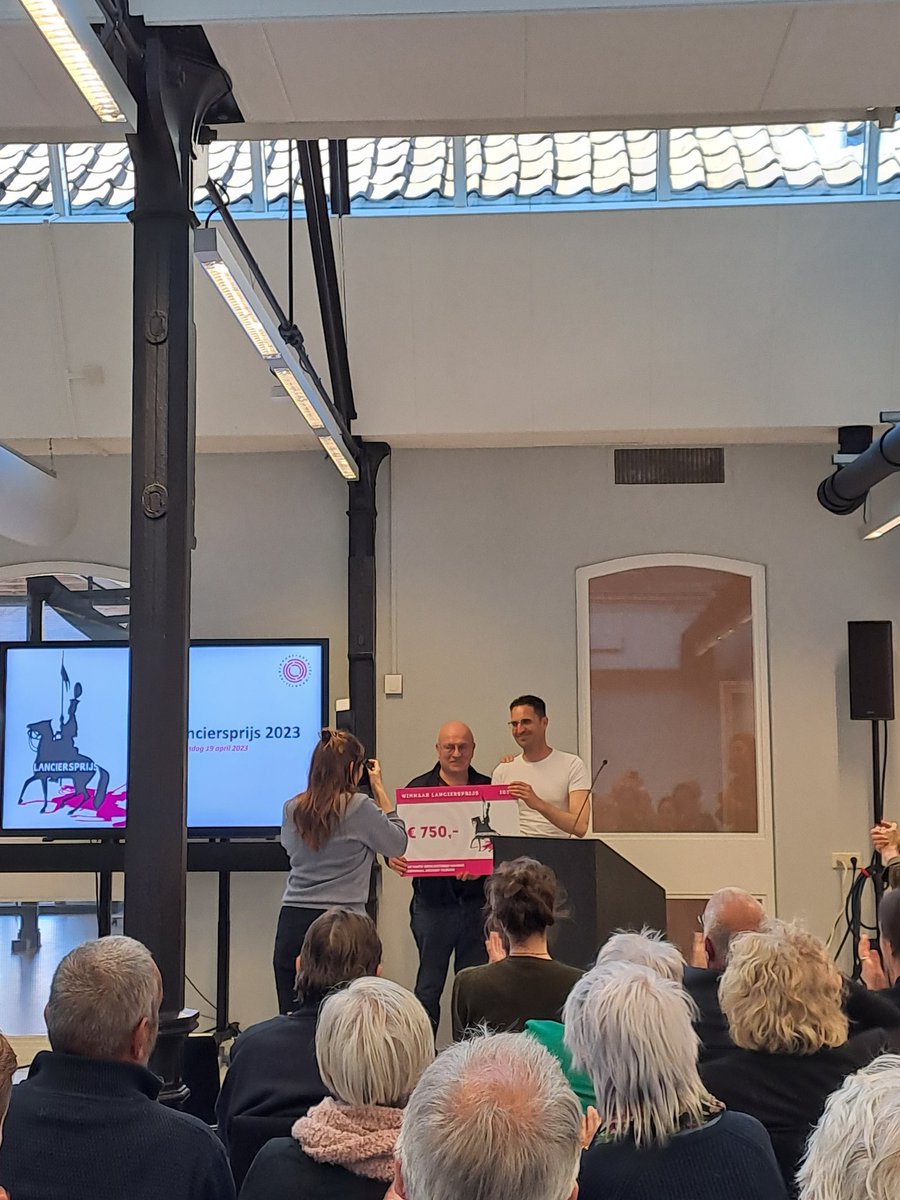 RATilburg's tweet photo. Alex van Dongen wint de  #Lanciersprijs! https://t.co/zCL7ONMmw6