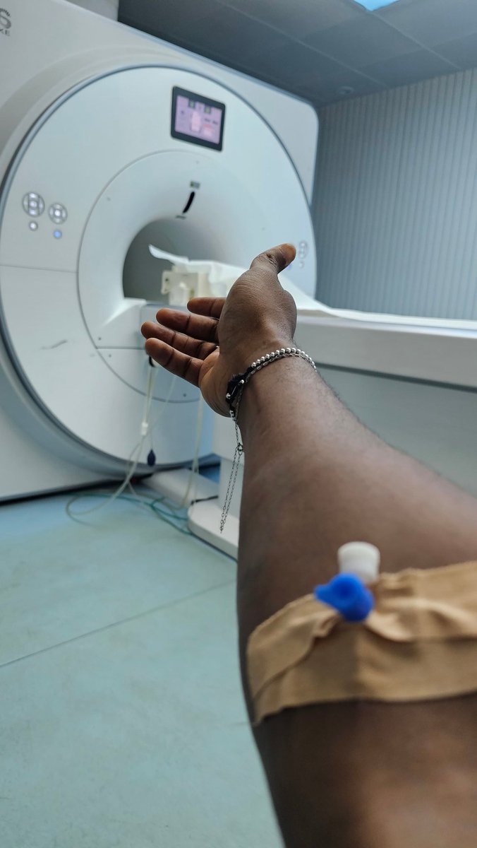 aproko_doctor's tweet photo. I checked my brain again to make sure it's clear with about 40 minutes to myself and my thoughts, simply reflecting on how extremely lucky I am to be alive and healthy. https://t.co/WVAqI8PCzW