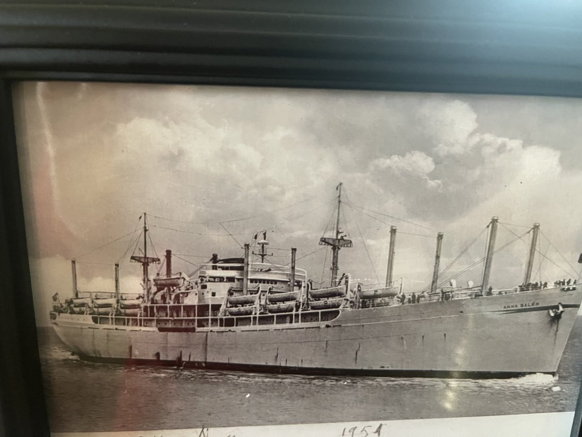JerryChomyn's tweet photo. Here’s how I arrived in Canada today (many years ago)  @Pier21 https://t.co/fkKMYf6VYY