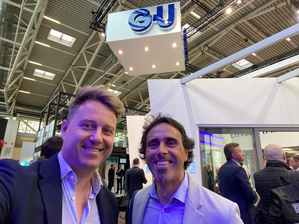 procomsaoficial's tweet photo. 📢Los compañeros Danel Mencia y Joseba Billalabeitia han estado en @BAU_Muenchen.

📍En el #TradeFairCenter @Messemuenchen, ubicado en el pabellón C4, stand 339, está #GU presentando su amplia gama de #soluciones para todo tipo de #proyectos.

🔵Gracias a la organización y a #GU. https://t.co/1jLRI9qI9K
