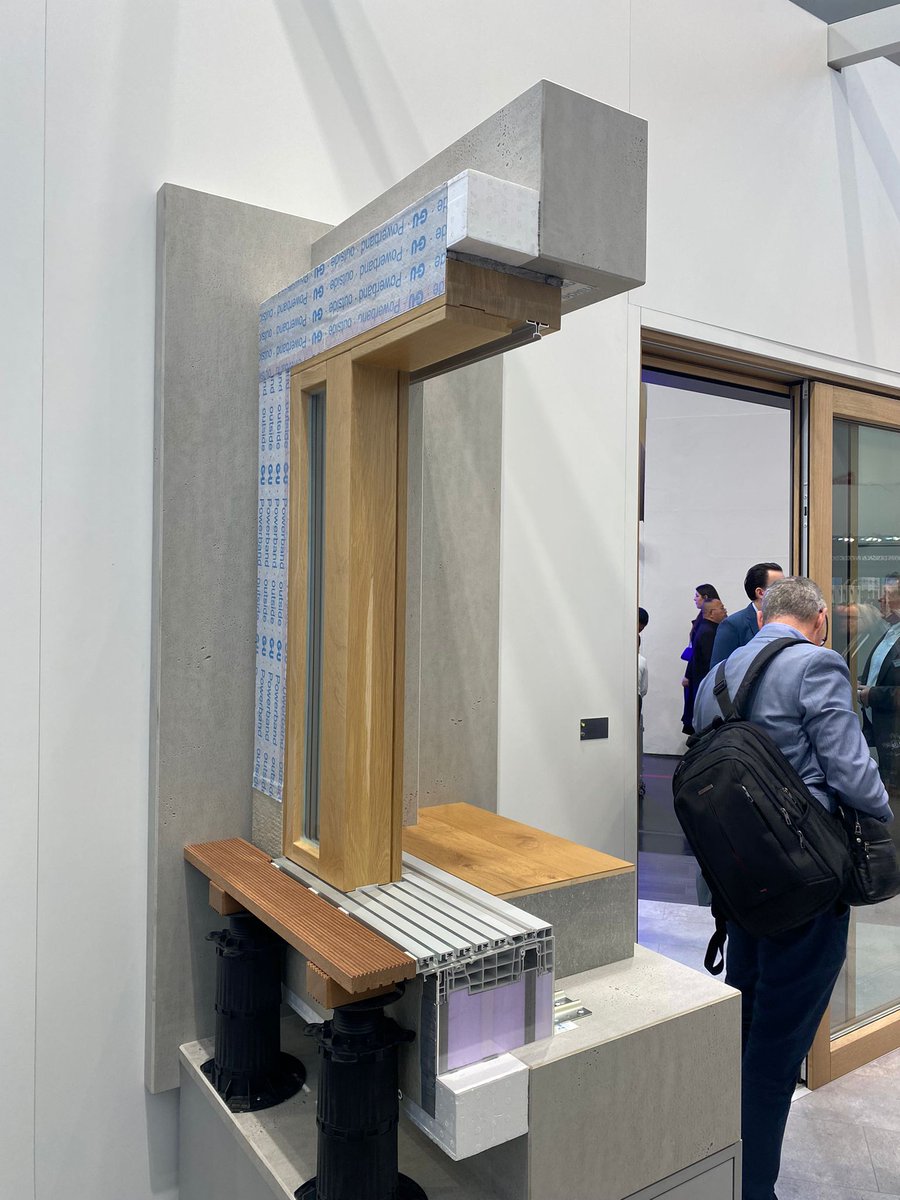 procomsaoficial's tweet photo. 📢Los compañeros Danel Mencia y Joseba Billalabeitia han estado en @BAU_Muenchen.

📍En el #TradeFairCenter @Messemuenchen, ubicado en el pabellón C4, stand 339, está #GU presentando su amplia gama de #soluciones para todo tipo de #proyectos.

🔵Gracias a la organización y a #GU. https://t.co/1jLRI9qI9K