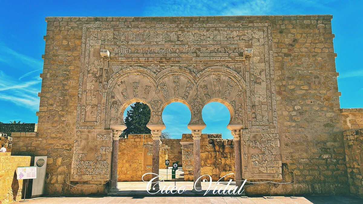 📸MEDINAT AL-ZAHARA • A los pies de Sierra Morena, se encuentra este Yacimiento, fue una ciudad-palacio del califa cordobés Abderramán III en el siglo X para ser la capital del Califato, declarada Patrimonio de la Humanidad en 2018 📲 #Cordoba #Andalucia #Travel #Photo #Viajes