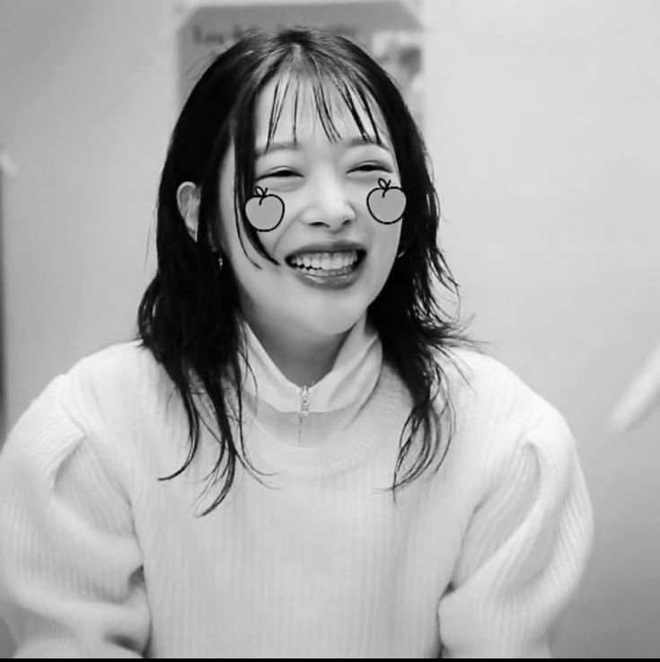 _jjongskies's tweet photo. Behind on these beautiful smiles hides a thousand sadness, pain, and heartache. Behind those every laughter there are tears, sorrow, and discomfort.💔

You guys have a beautiful smiles but the world are just to cruel for you.

Rest in paradise Moonbin see you on the other side💔 https://t.co/W6oBe89cqG