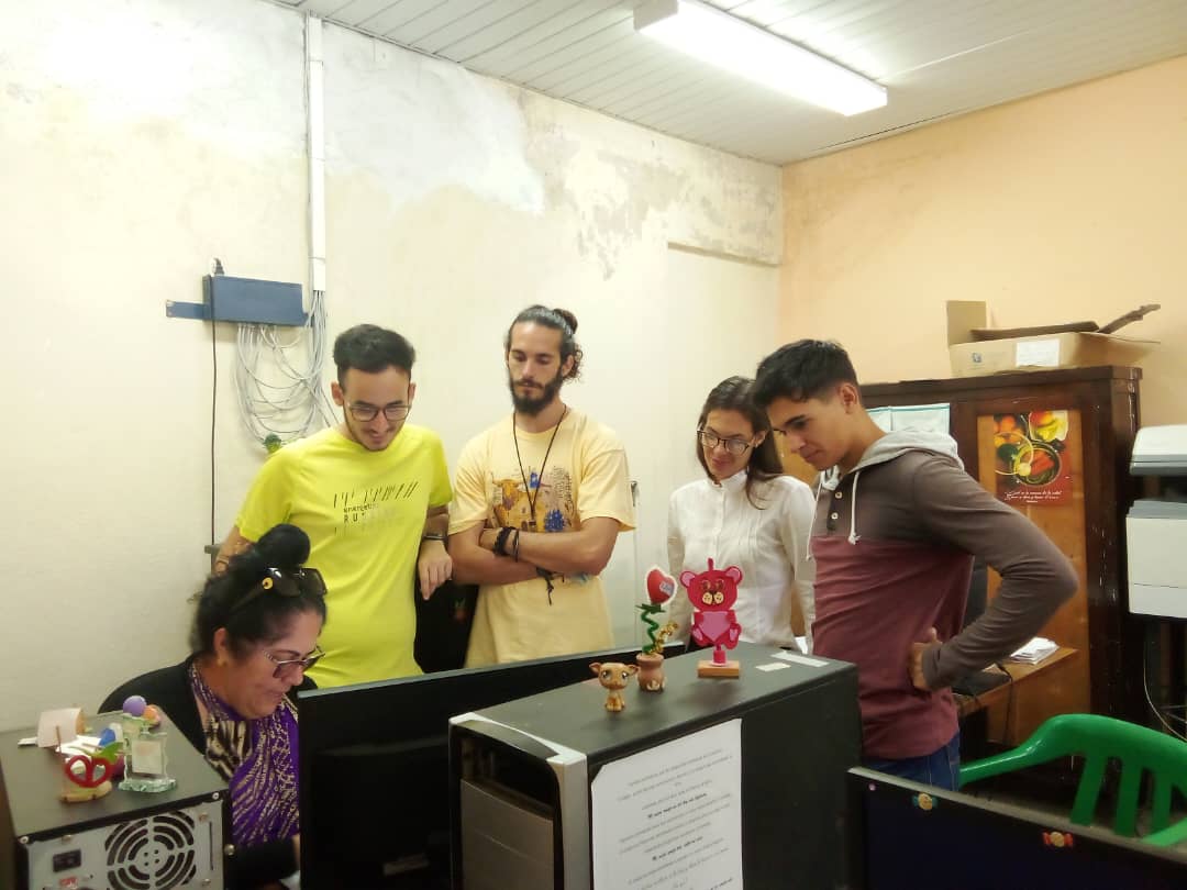 C_Economicas's tweet photo. Cuando hay motivación se logran cosas como estas. A mitad del receso docente, integrantes del Grupo Científico Estudiantil Gestión del proceso inversionista (GePI), visitan Empresa Eléctrica de Villa Clara para recopilar buenas prácticas en el proceso inversionista. Felicidades! https://t.co/NDqPNjODar